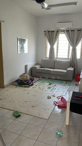 Pangsapuri untuk Disewa di Taman LTAT - Lee Yuqi - Living Room - PropertyGuru.com.my