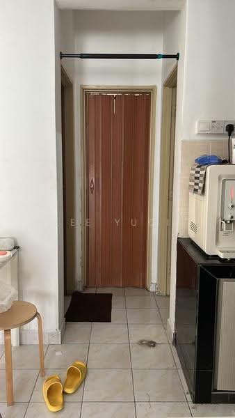 Pangsapuri untuk Disewa di Taman LTAT - Lee Yuqi - Corridor - PropertyGuru.com.my