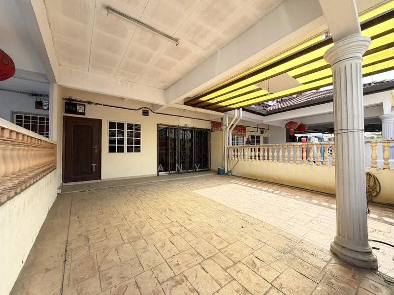 Rumah Teres 2-Tingkat untuk Dijual di Taman Sungai Agas (Kapar) - Tiffany Yang - Car Porch With Awning - PropertyGuru.com.my