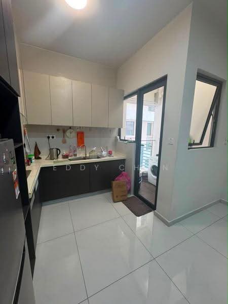 Kondominium untuk Dijual di Bay Point @ Country Garden Danga Bay - Eddy Chan - Kitchen - PropertyGuru.com.my