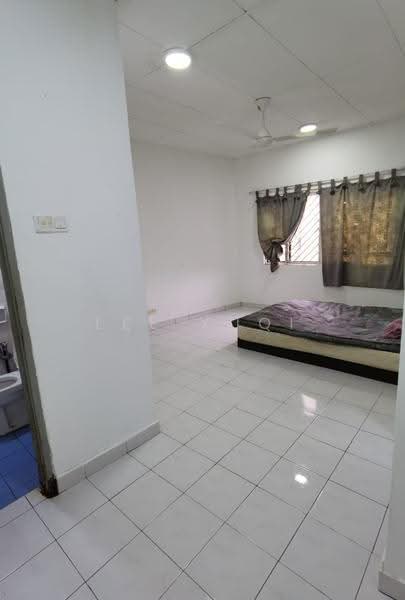 Kondominium untuk Disewa di Casa Venicia Greenview Tower - Lee Yuqi - Bedroom - PropertyGuru.com.my