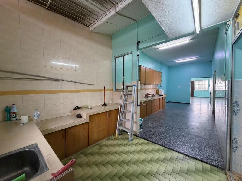 Rumah Teres 1-Tingkat untuk Disewa di Batu Lancang (Jelutong) - Qyan Goh - Kitchen - PropertyGuru.com.my