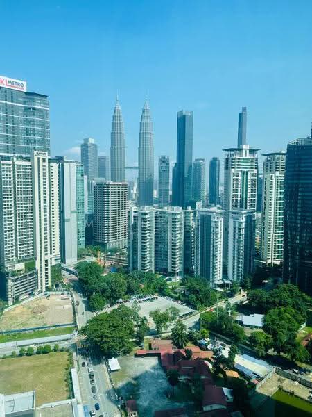 Pejabat untuk Disewa di KLCC (KL City Centre) - Michelle Tan - View - PropertyGuru.com.my