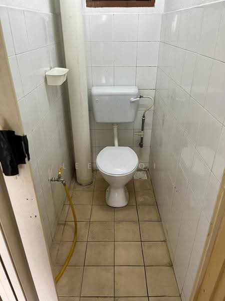 Apartment for Rent at Pangsapuri Cempaka - Lee Yuqi - Bathroom - PropertyGuru.com.my