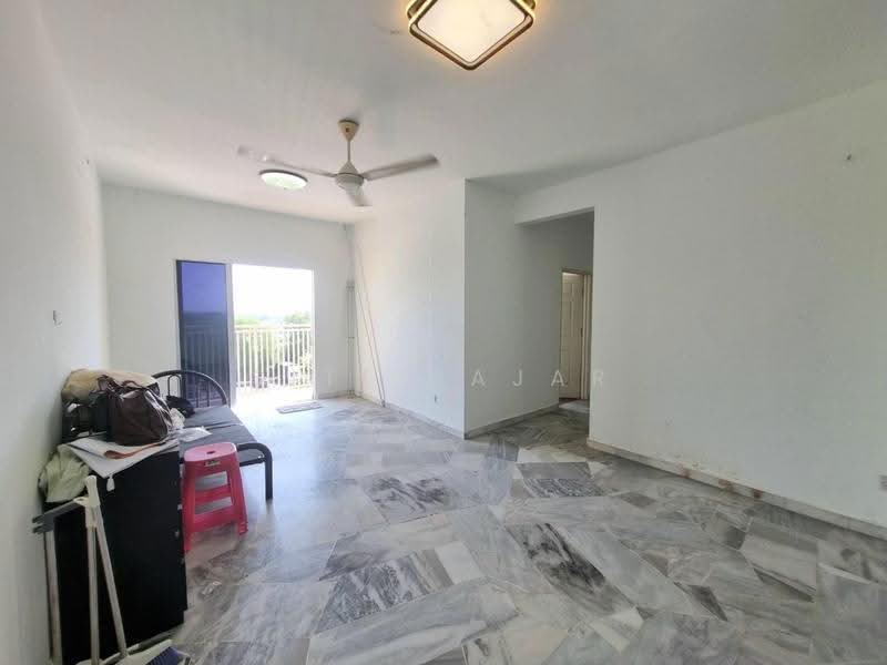 Pangsapuri untuk Dijual di Pangsapuri Cendana - Siti Hajar - Living Room - PropertyGuru.com.my