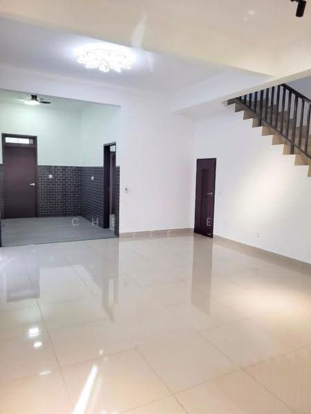 Rumah Teres untuk Disewa di Iskandar Puteri (Nusajaya) (Johor) - Chew Chee Yee - Living Room - PropertyGuru.com.my