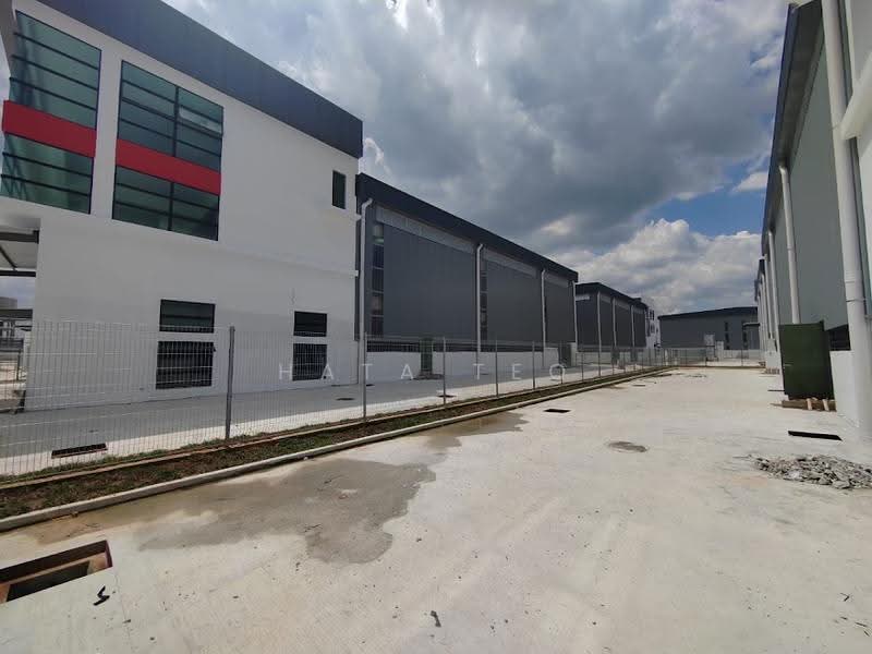 Kilang Berkembar untuk Disewa di Sungai Manggis (Banting) - Hata Teo - Exterior - PropertyGuru.com.my