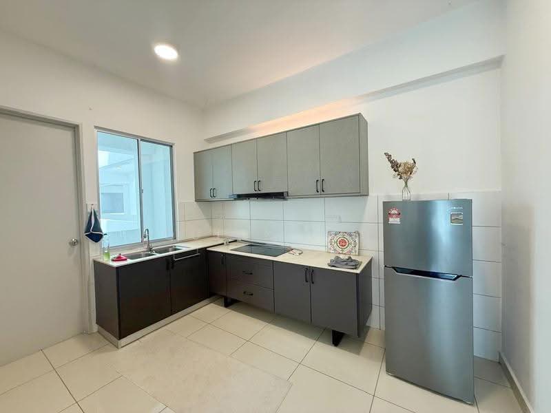 Kondominium untuk Disewa di The Navens - Quinn Loh - Kitchen - PropertyGuru.com.my