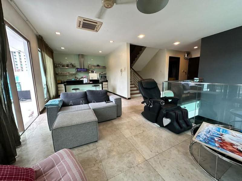 Rumah Berkembar untuk Dijual di Mont Kiara (Kuala Lumpur) - Andy Wong - Living Room - PropertyGuru.com.my