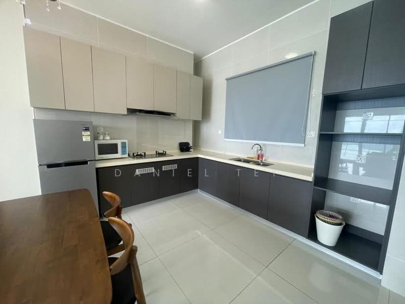 Condominium for Rent at Amberside @ Country Garden Danga Bay - Daniel Tey - Kitchen - PropertyGuru.com.my