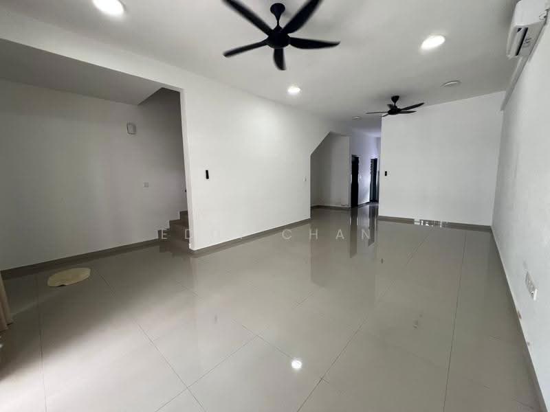 2-storey Terraced House for Sale in Taman Dato Onn (Johor Bahru) - Eddy Chan - Living Room - PropertyGuru.com.my