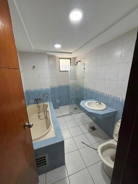 Condominium for Rent at Lanai Gurney - Shaun Chong - Bathroom - PropertyGuru.com.my