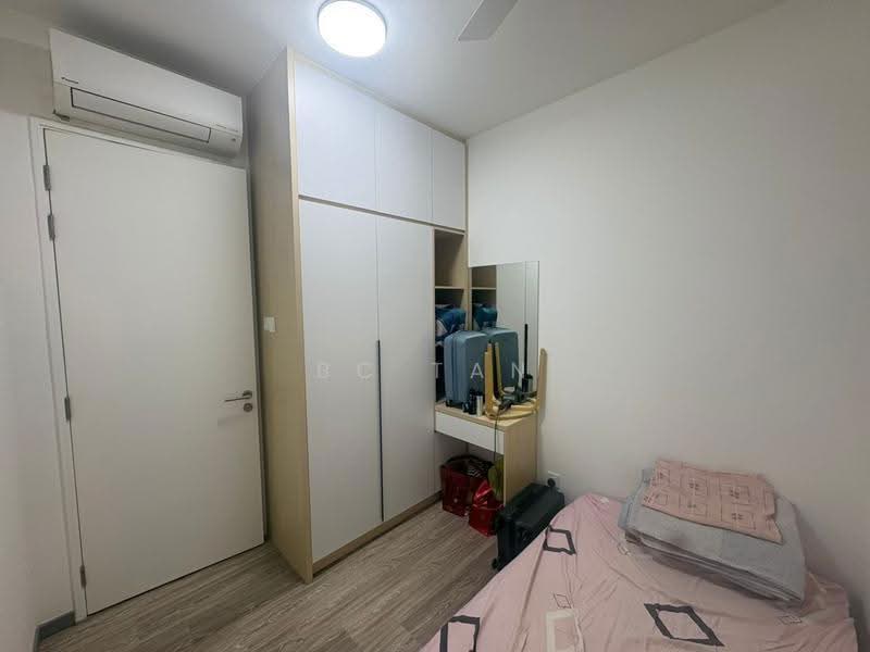Kediaman Servis untuk Dijual di United Point (Residensi Berpadu) - BC TAN - Bedroom - PropertyGuru.com.my