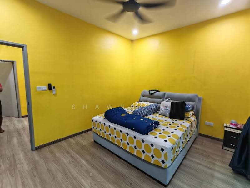 Rumah Teres 2-Tingkat untuk Dijual di Bandar Seri Alam (Masai) - Shawn Law - Bedroom - PropertyGuru.com.my