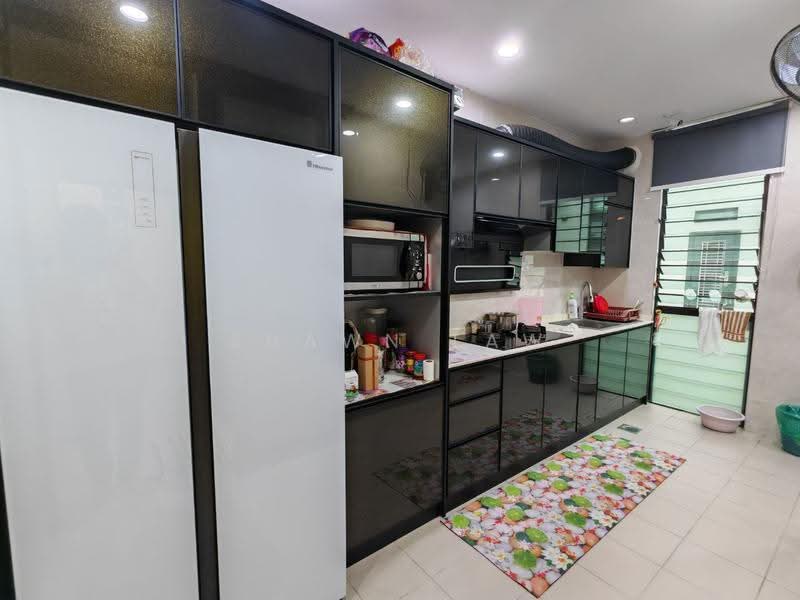 Rumah Teres 2-Tingkat untuk Dijual di Bandar Seri Alam (Masai) - Shawn Law - Kitchen - PropertyGuru.com.my
