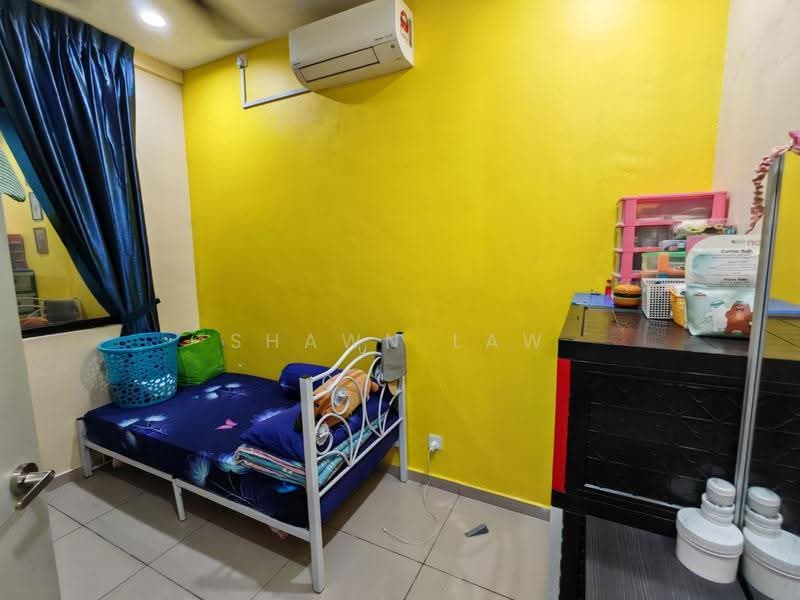 Rumah Teres 2-Tingkat untuk Dijual di Bandar Seri Alam (Masai) - Shawn Law - Bedroom - PropertyGuru.com.my