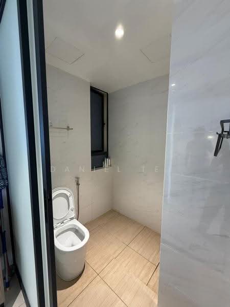 Kediaman Servis untuk Disewa di Country Garden Central Park - Daniel Tey - Bathroom - PropertyGuru.com.my