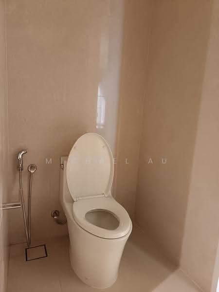 Kediaman Servis untuk Disewa di Pavilion Ceylon Hill - Michael Au - Bathroom - PropertyGuru.com.my