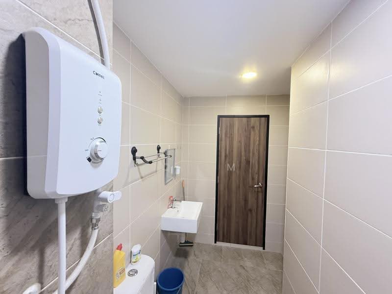 Kediaman Servis untuk Disewa di Veranda Residence - ZQ Lim - Bathroom - PropertyGuru.com.my