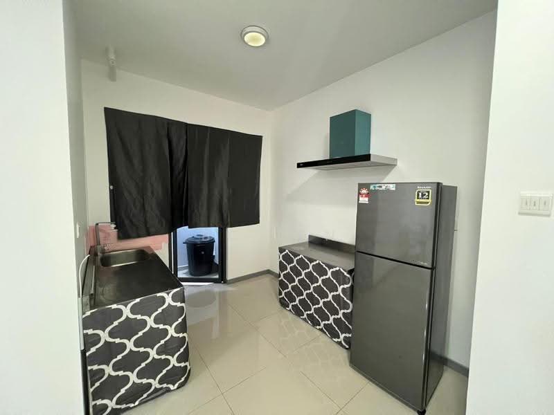 Kediaman Servis untuk Dijual di United Point (Residensi Berpadu) - BC TAN - Kitchen - PropertyGuru.com.my