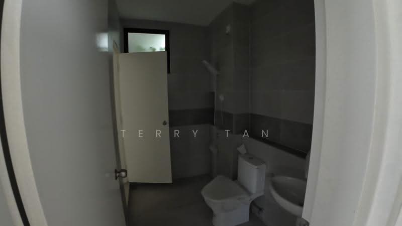 Rumah Teres 2-Tingkat untuk Dijual di Taman Adda Heights (Tebrau) - Terry Tan - Bathroom - PropertyGuru.com.my