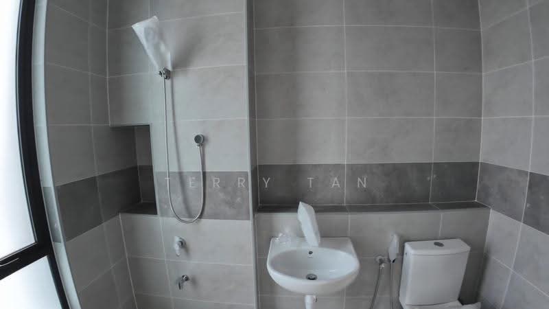 Rumah Teres 2-Tingkat untuk Dijual di Taman Adda Heights (Tebrau) - Terry Tan - Bathroom - PropertyGuru.com.my