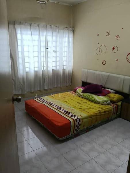 Rumah Teres 2-Tingkat untuk Dijual di Taman Puteri Wangsa (Ulu Tiram) - June Tan - Bedroom - PropertyGuru.com.my