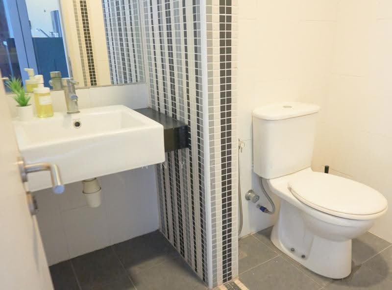 Service Residence for Rent at Centrio Pantai Hillpark - Denny Chen - Bathroom - PropertyGuru.com.my