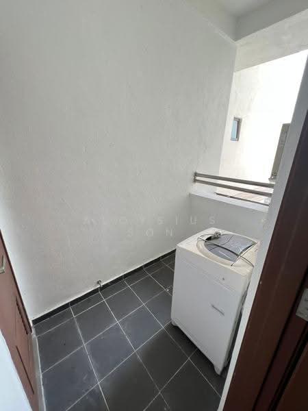 Kondominium untuk Dijual di Botanika - Aloysius Son - Balcony - PropertyGuru.com.my