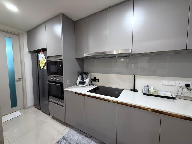Kediaman Servis untuk Dijual di Residensi Solaris Parq - Bao Jie - Kitchen - PropertyGuru.com.my