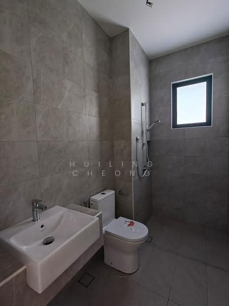Cluster House for Sale in Taman Ekoflora (Johor Bahru) - Huiling Cheong - Bathroom - PropertyGuru.com.my
