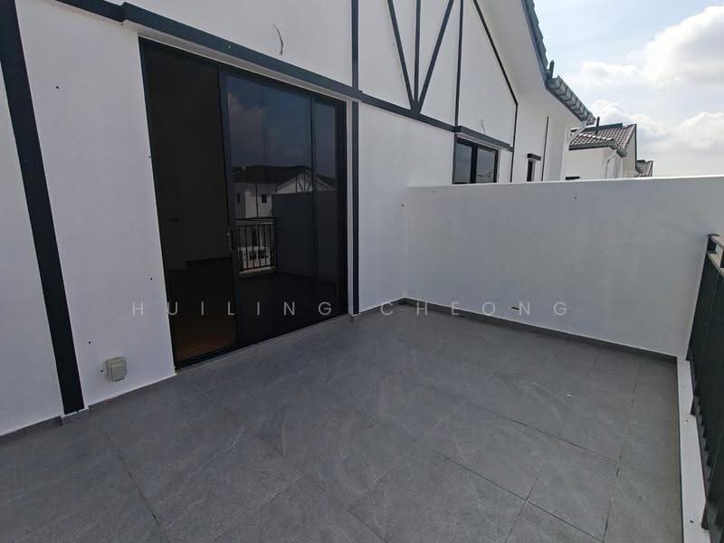Cluster House for Sale in Taman Ekoflora (Johor Bahru) - Huiling Cheong - Balcony - PropertyGuru.com.my