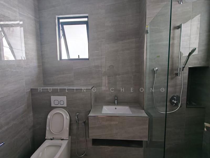 Cluster House for Sale in Taman Ekoflora (Johor Bahru) - Huiling Cheong - Bathroom - PropertyGuru.com.my