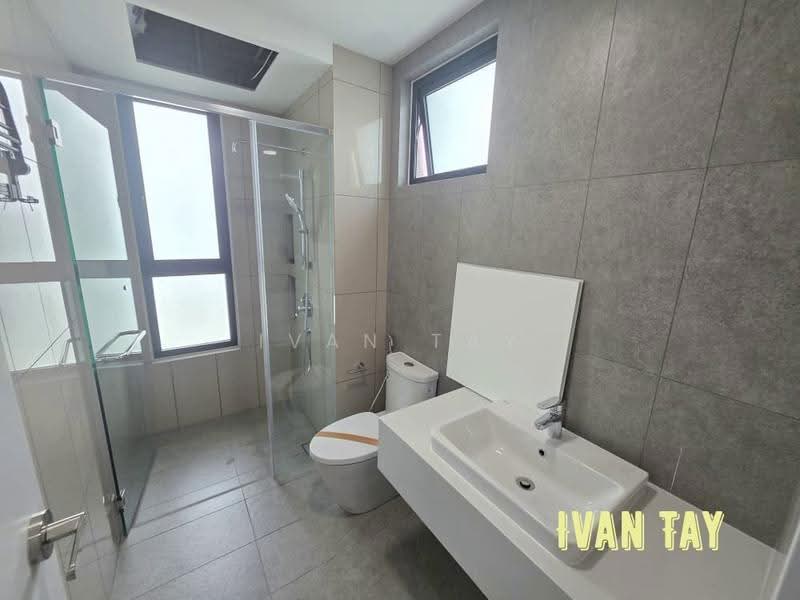 Kondominium untuk Disewa di Mezzo - Ivan Tay - Bathroom - PropertyGuru.com.my