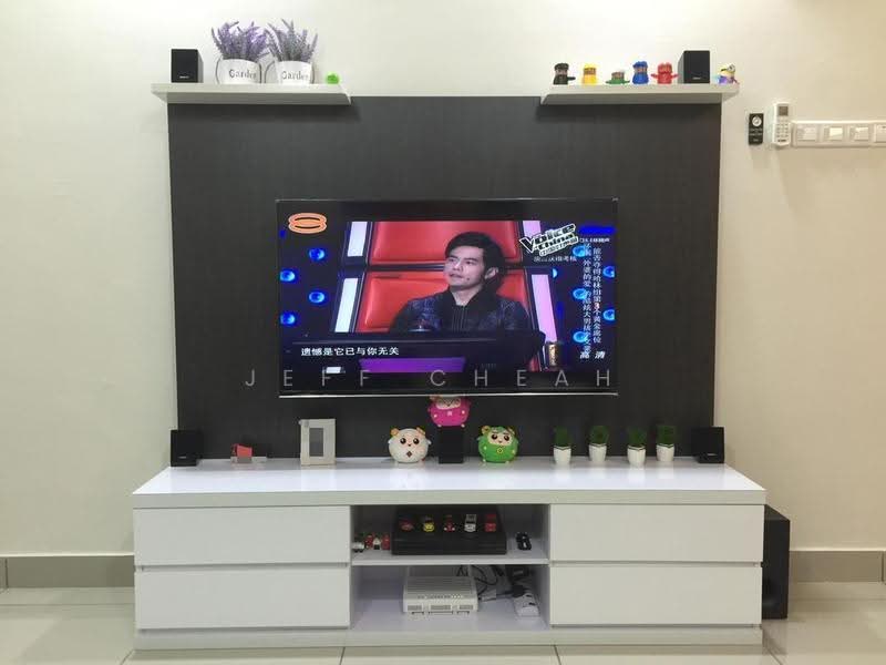 Kediaman Servis untuk Dijual di OUG Parklane - Jeff Cheah - Living Room - PropertyGuru.com.my