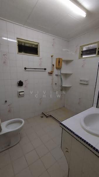 Rumah Teres 2-Tingkat untuk Dijual di Pulau Tikus (Penang) - Vivien Chew - Bathroom - PropertyGuru.com.my