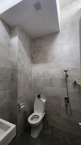 Rumah Teres 3.5-Tingkat untuk Dijual di Relau (Sungai Ara) - Katherine Khoo - Bathroom - PropertyGuru.com.my