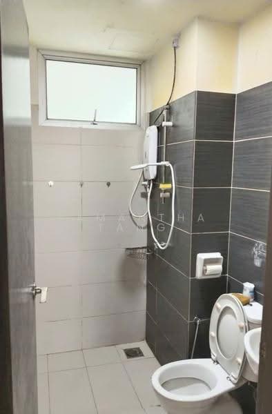 Pangsapuri untuk Disewa di Midori Green (Pangsapuri Hijauan) - Samantha Tang - Bathroom - PropertyGuru.com.my