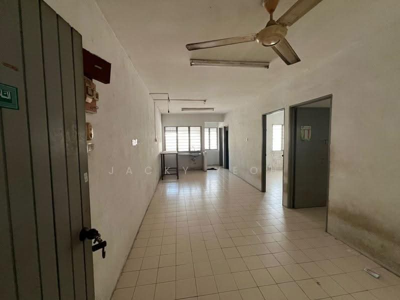 Rumah Flat untuk Dijual di Desa Permai Indah Flat - Jacky Yeoh - Corridor - PropertyGuru.com.my