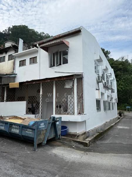 Shop for Sale in Taman Supreme (Cheras) - Kweenie Chong - Exterior - PropertyGuru.com.my