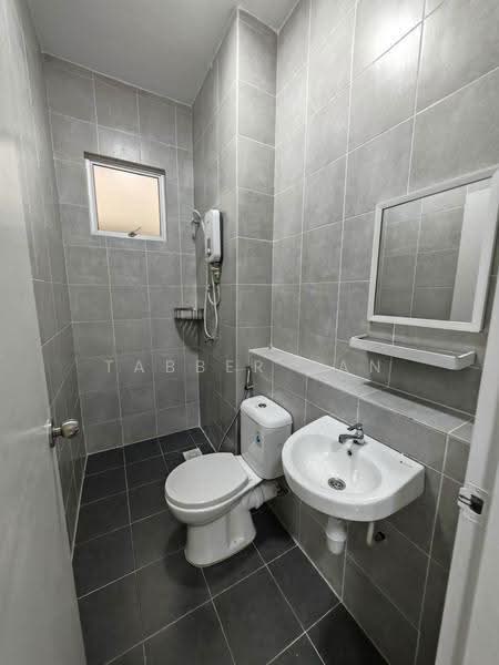 Kondominium untuk Disewa di Residensi Adelia 2 - Tabber Tan - Bathroom - PropertyGuru.com.my
