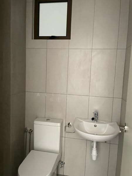 Kediaman Servis untuk Disewa di Residensi Dian II - Allister Seow - Bathroom - PropertyGuru.com.my