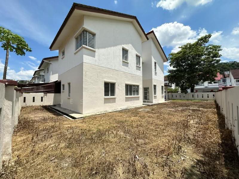 Rumah Berkembar untuk Dijual di Kota Emerald (Rawang) - Jessie Wong - Exterior - PropertyGuru.com.my