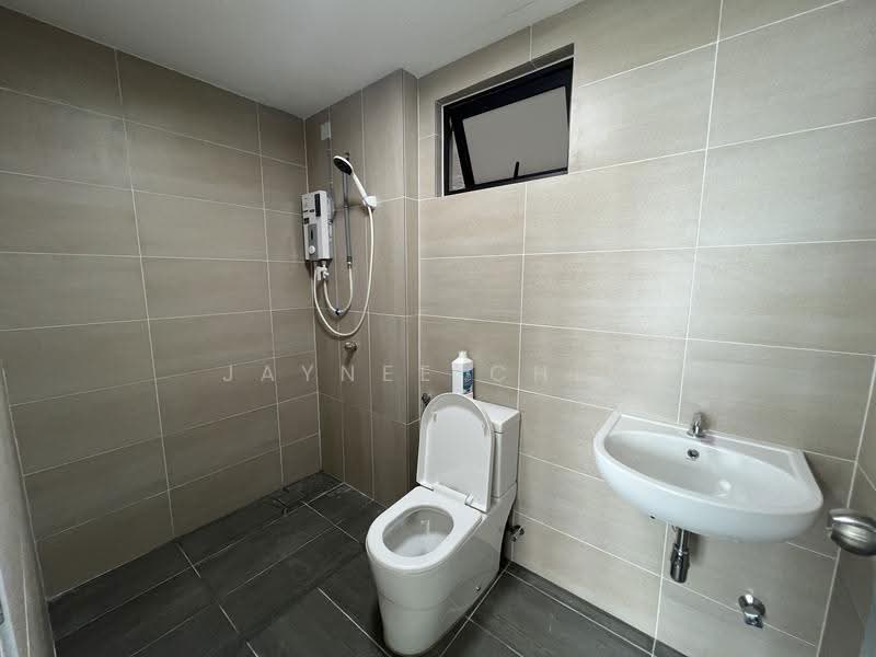 Kediaman Servis untuk Disewa di Parkland Residence - Jaynee Chin - Bathroom - PropertyGuru.com.my