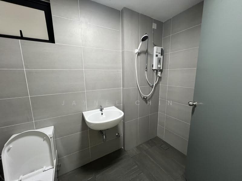 Kediaman Servis untuk Disewa di Parkland Residence - Jaynee Chin - Bathroom - PropertyGuru.com.my
