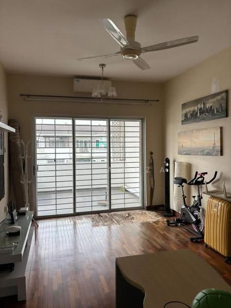 Rumah Teres 2.5-Tingkat untuk Disewa di Bandar Baru Bangi (Selangor) - Afif Azizan - Living Room - PropertyGuru.com.my