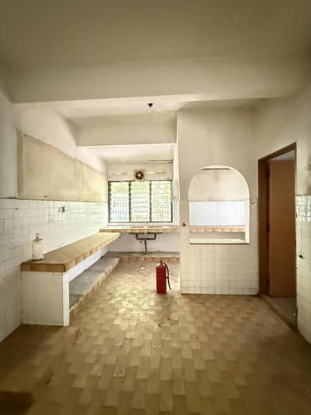 2-storey Terraced House for Sale in Kuala Lumpur (Taman Desa) - CY Low - Kitchen - PropertyGuru.com.my