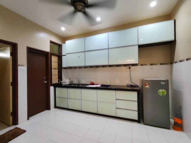 2-storey Terraced House for Sale in Bandar Tasek Mutiara (Simpang Ampat) - Quinn Loh - Kitchen - PropertyGuru.com.my