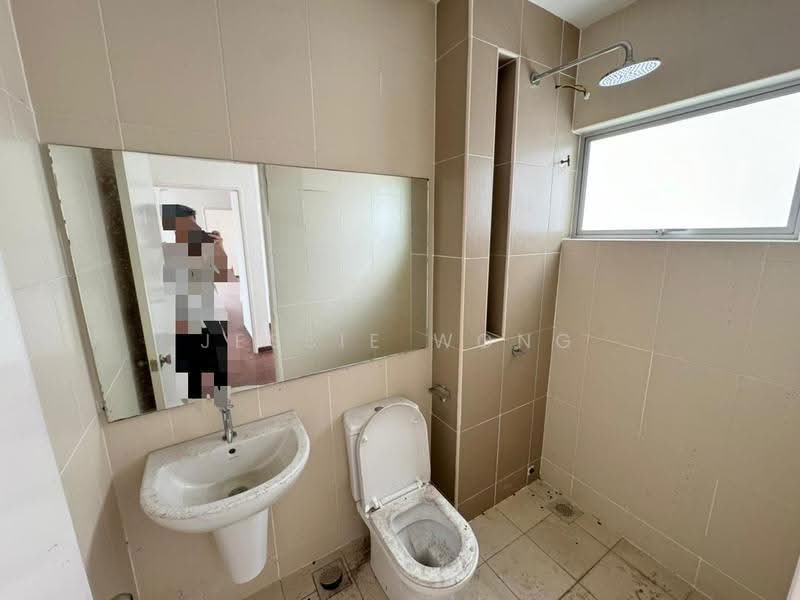 Rumah Berkembar untuk Dijual di Kota Emerald (Rawang) - Jessie Wong - Bathroom - PropertyGuru.com.my