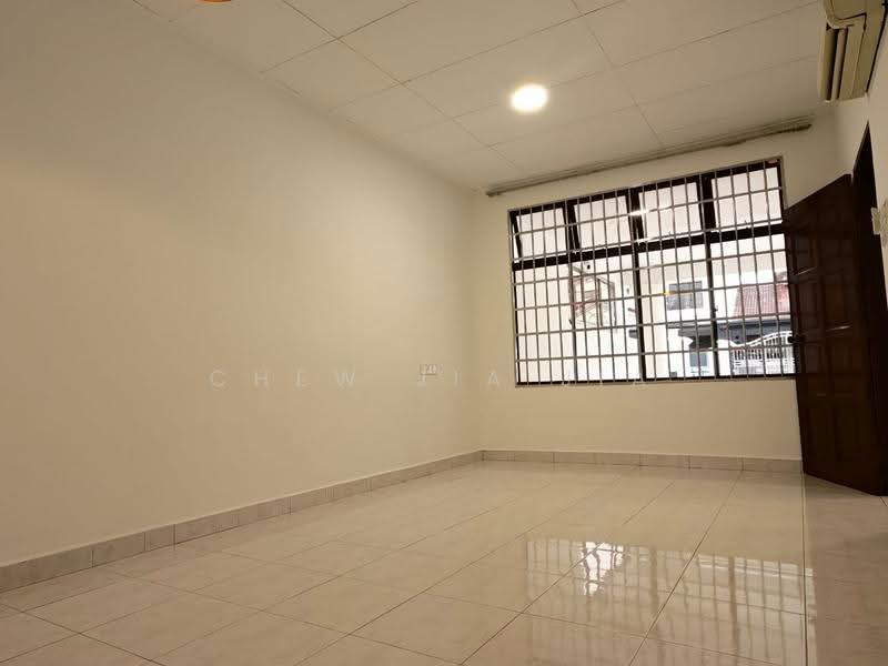 Rumah Teres 2-Tingkat untuk Dijual di Taman Desa Tebrau (Tebrau) - Chew Jia Jia - Interior - PropertyGuru.com.my